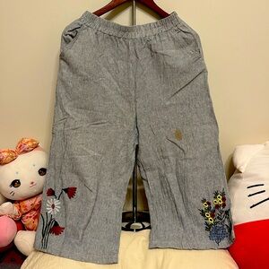 Oriental Embroidered floral linen pants with elastic waist - size 8-10 M Women